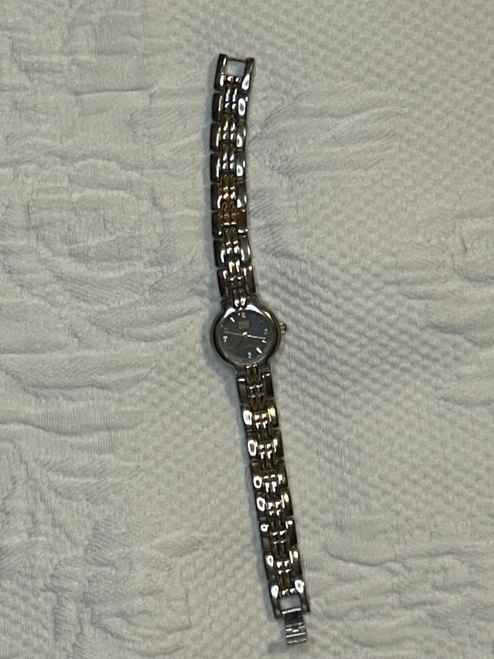 Vintage Faded Glory Two Tone Metal Watch